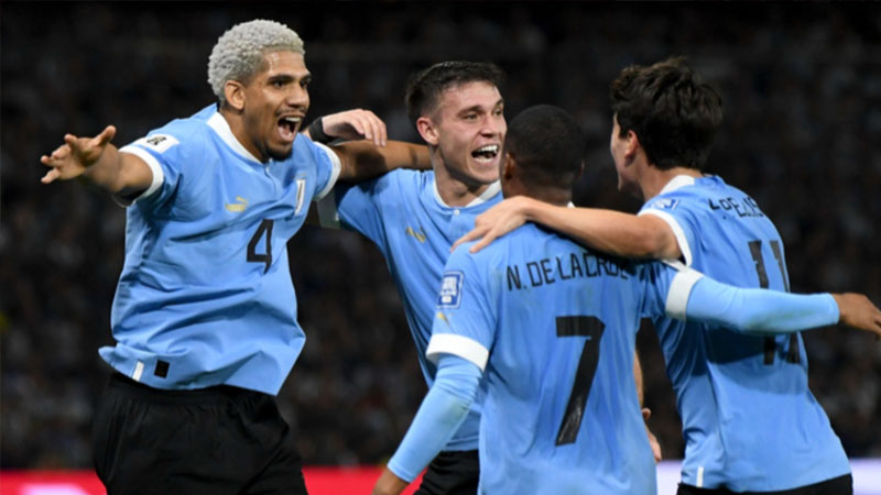 kinh-nghiem-soi-keo-uruguay-vs-argentina-5 Uruguay cần tận dụng thời cơ để rút ngắn khoảng cách với Argentina