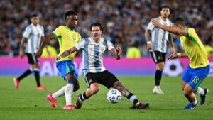 Argentina thắng đậm Brazil 4-1 trong ngày thiếu vắng Messi