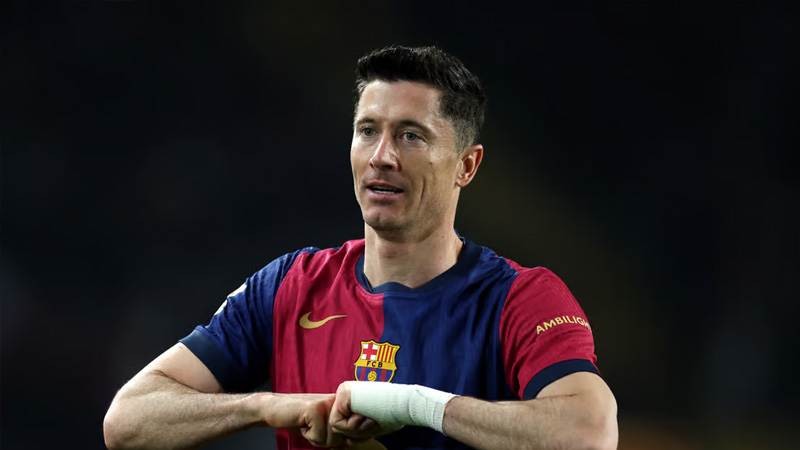 Osasuna nỗ lực nhưng không thể xuyên thủng hàng thủ Barca Osasuna nỗ lực nhưng không thể xuyên thủng hàng thủ Barca