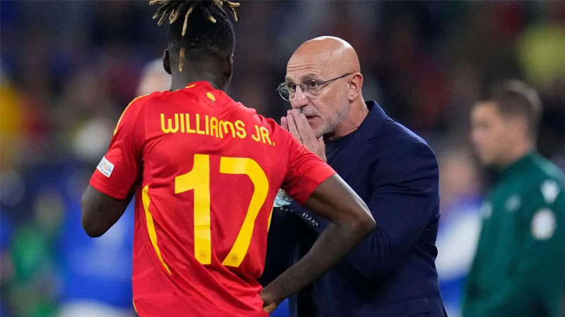 Nico Williams tiếp tục thăng hoa trong màu áo tuyển quốc gia Nico Williams thăng hoa ở trận Hà Lan vs Tây Ban Nha