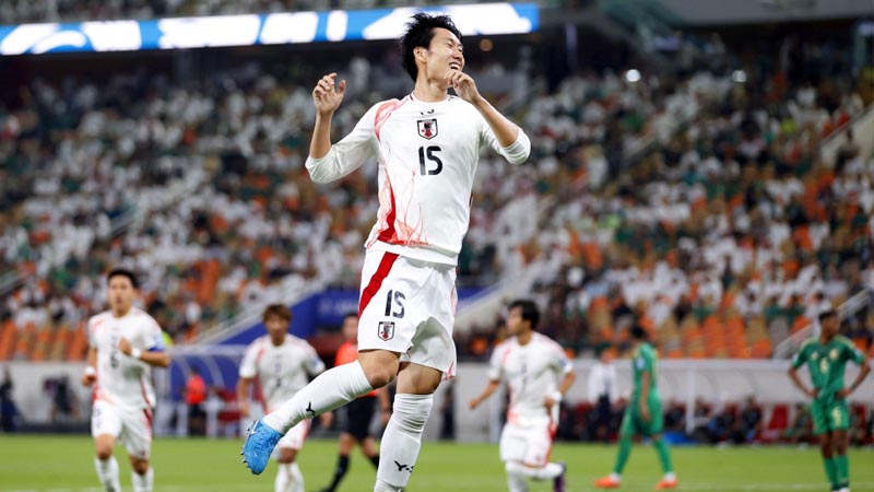 Ao Tanaka là cầu thủ cầm nhịp ở tuyến giữa tuyển Nhật Ao Tanaka là cầu thủ cầm nhịp ở tuyến giữa tuyển Nhật