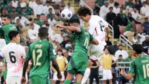 Ả Rập Saudi hài lòng với 1 điểm trong chuyến làm khách khó khăn