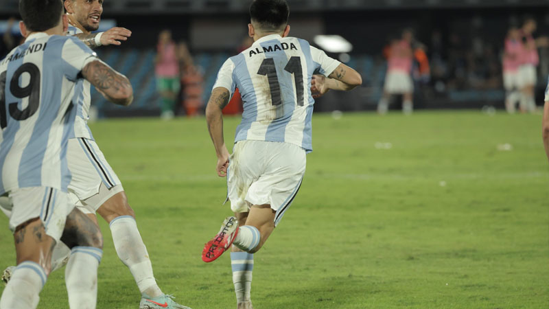 Hàng công trẻ tuổi của Argentina để lại dấu ấn Hàng công trẻ tuổi của Argentina để lại dấu ấn