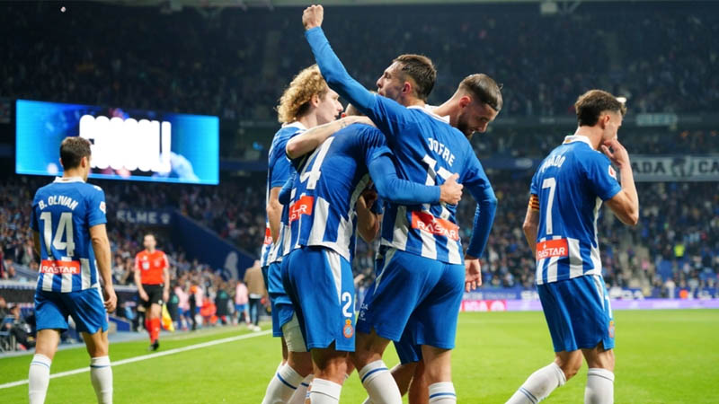 Pol Lozano của đội chủ nhà có lẽ là niềm hy vọng duy nhất của Espanyol Pol Lozano của đội chủ nhà là niềm hy vọng trong trận Espanyol vs Atletico Madrid