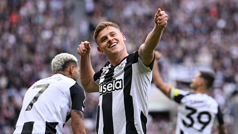 Harvey Barnes đã có hiệp thi đấu thứ 2 bùng nổ. Harvey Barnes đã có hiệp thi đấu thứ 2 giữa Newcastle vs Manchester United