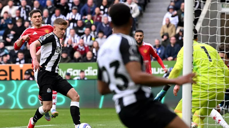 Có 5 bàn được ghi trong trận Newcastle vs Manchester United Có 5 bàn được ghi trong trận Newcastle vs Manchester United