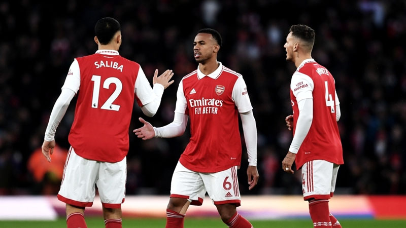 Saka đang có phong độ bay cao trước trận Arsenal vs Brentford Saka đang có phong độ bay cao trước trận Arsenal vs Brentford