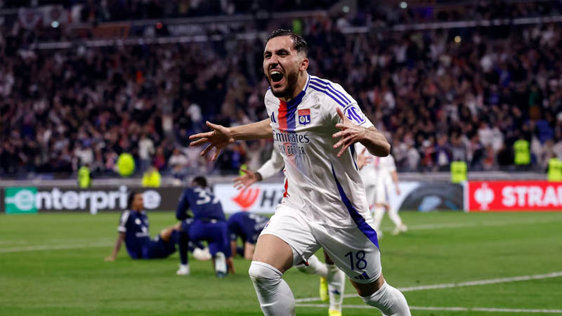 Lyon vân đang căng mình để tìm kiếm cơ hội dự C1 mùa tới Lyon vân đang căng mình để tìm kiếm cơ hội dự C1 mùa tới