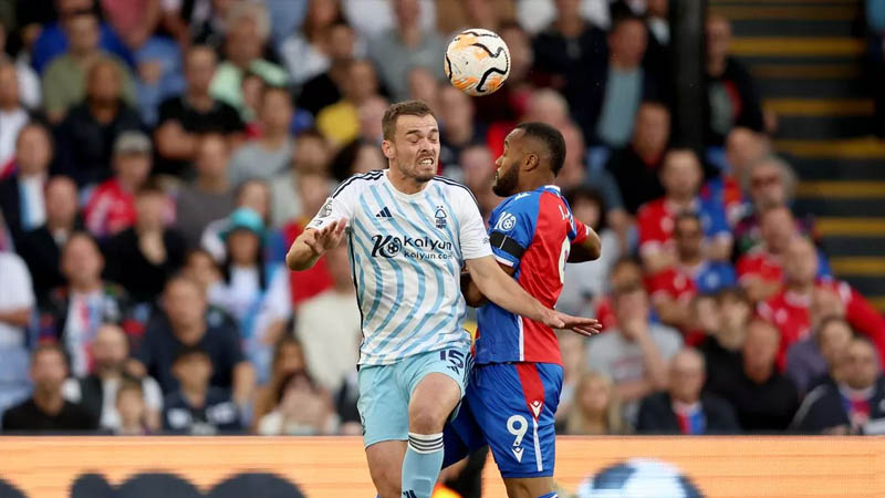 crystal palace vs nottingham 2 Eze ghi bàn trên chấm luân lưu mở tỷ số chuẩn xác