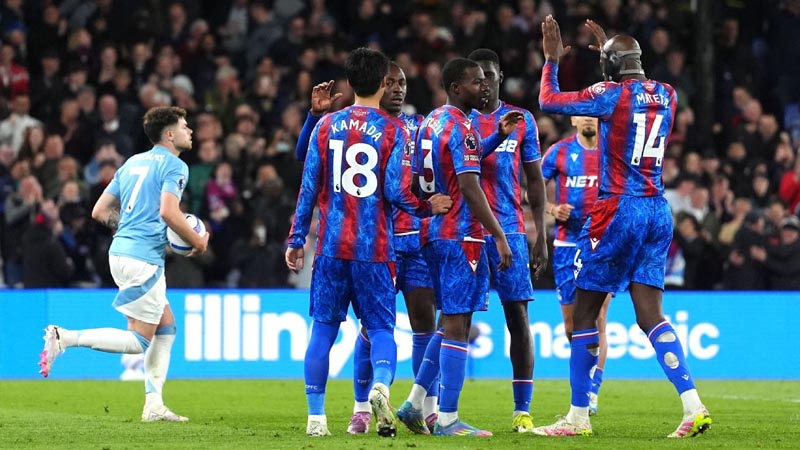 crystal palace vs nottingham 3 Murillo ghi bàn gỡ hòa đầy may mắn