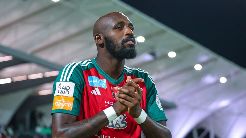 Hàng thủ Al Ahli lộ nhiều khoảng trống Hàng thủ Al Ahli lộ nhiều khoảng trống