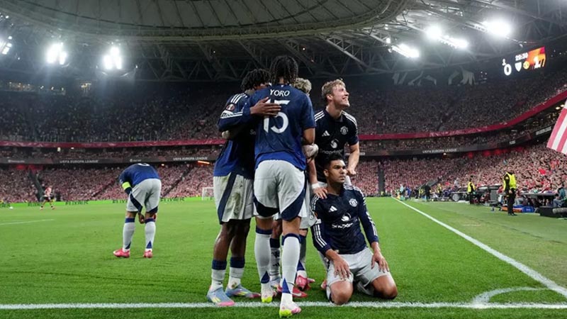 Man United biết cách tận dụng sai lầm của đối phương Man United biết cách tận dụng sai lầm của đối phương