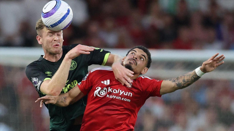 Brentford ghi bàn từ pha phản công nhanh Brentford ghi bàn từ pha phản công nhanh